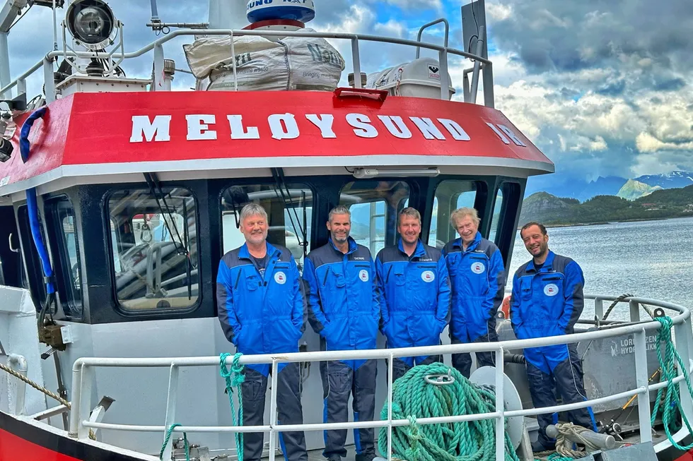 Einar Helge Meløysund (t.v.), Thomas Alsgaard, Ole Martin Kjellbakk, Albert Meløysund og Jaafar på «Meløysund Jr» i forrige uke.