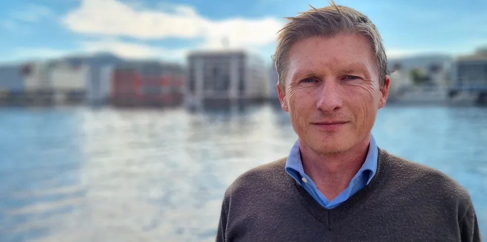 Bjarte Rylandsholm Trettenes er fungerende ansvarlig redaktør og nyhetsredaktør for NHSTs sjømatpublikasjoner Fiskeribladet og IntraFish.