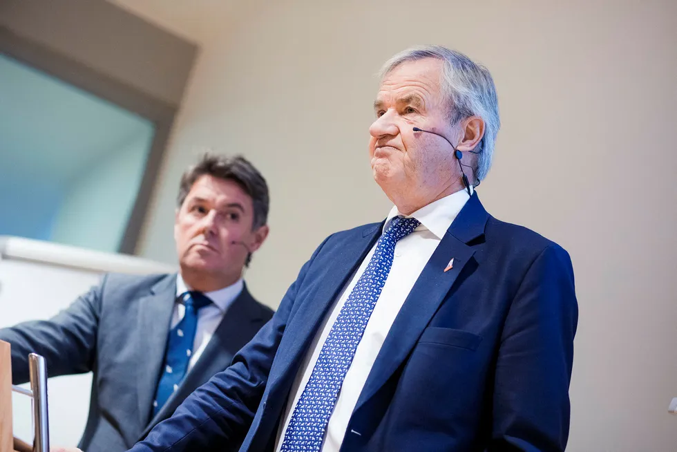 Norwegians finansdirektør Geir Karlsen (til venstre) og toppsjef Bjørn Kjos har stram kontroll på pengene i selskapet. Uten emisjon kunne det blitt for lite penger igjen innen utgangen av mars.