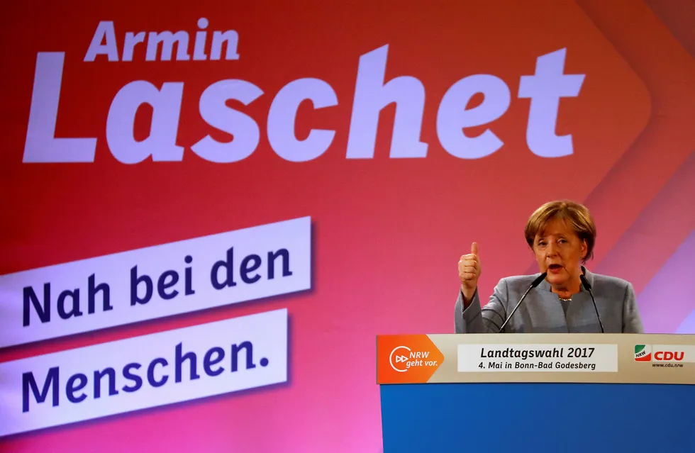Forbundskansler Angela Merkel taler på et valgmøte rett før helgen. Foto: Wolfgang Rattay/Reuters/NTB scanpix
