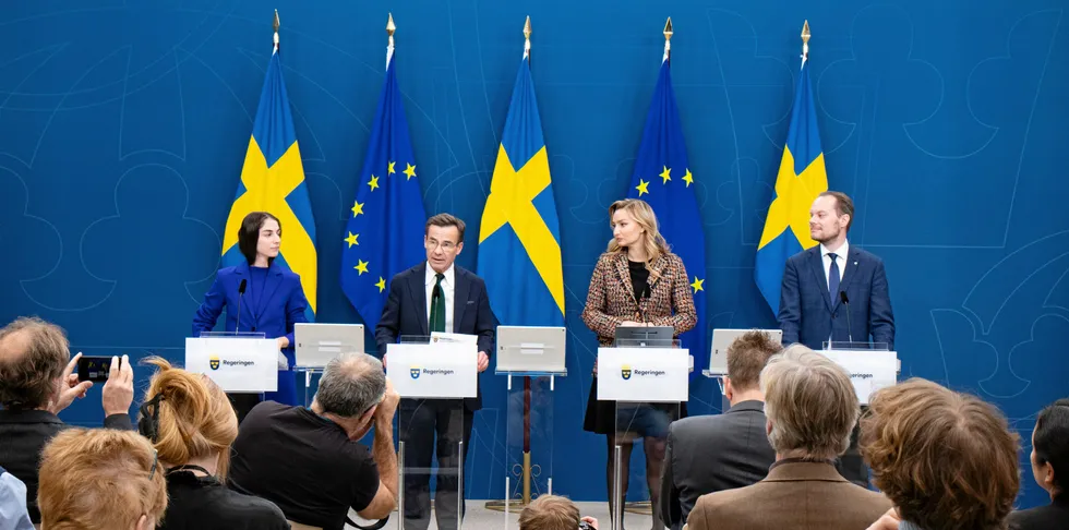 Den svenske klimaplanen inneholder 70 forslag til hvordan Sverige skal bli et nullutslippssamfunn i 2045. Planen ble lagt fram av den svenske regjeringen, med statsminister Ulf Kristersson (Moderaterne) i spissen