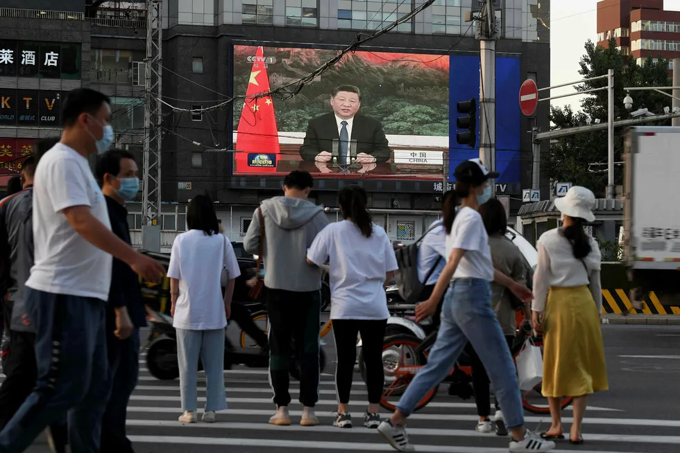 President Xi Jinping snakket 18. mai via videolink til Verdens helseorganisasjons forsamling. Kina vil at WHO skal lede en evaluering av koronaresponsen.