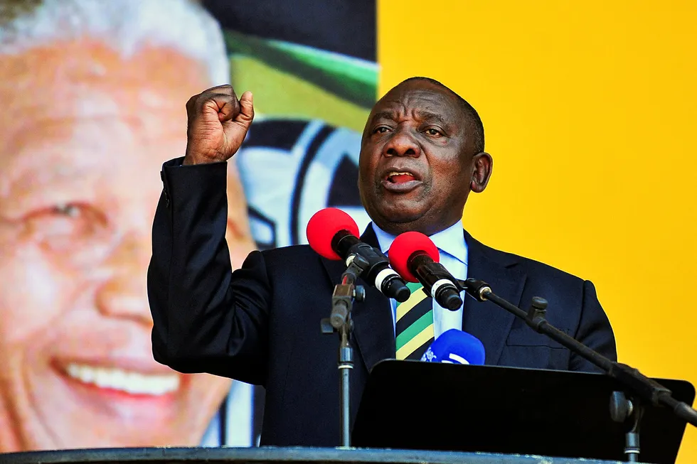 Cyril Ramaphosa erstatter Jacob Zuma som president i Sør-Afrika.