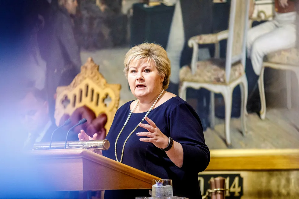 – Jeg setter min lit til at Stortinget opptrer konstruktivt, sa statsminister Erna Solberg i trontaledebattens andre dag. Foto: Gunnar Blöndal