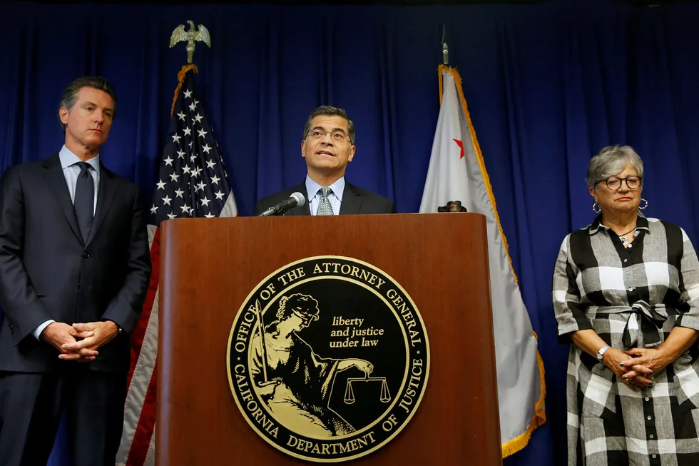 Plaintiffs: California Attorney General Becerra (centre) flanked by Governor Newsom (left) and California Air Resources Board chair Mary Nichols