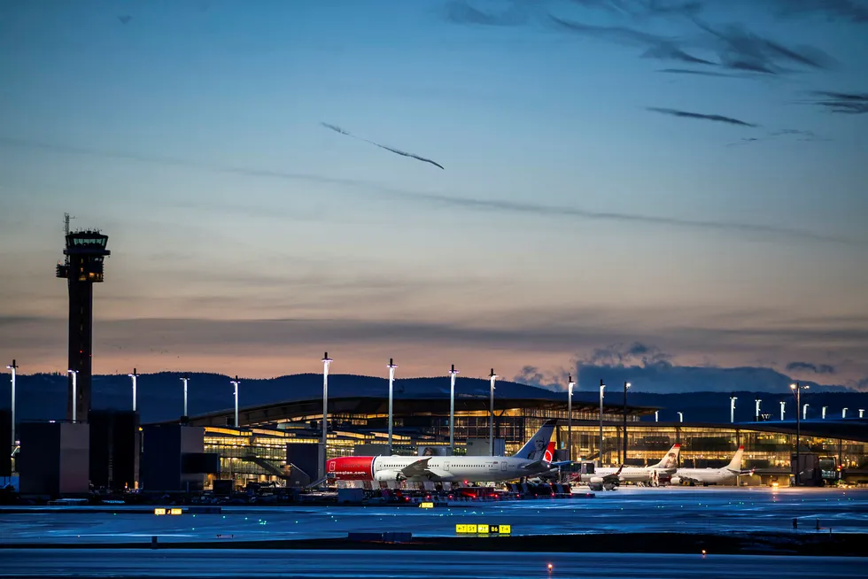 Samferdselsdepartementet anslår at flyselskapene skylder passasjerene rundt 3 milliarder kroner. Foto: Håkon Mosvold Larsen / NTB Scanpix