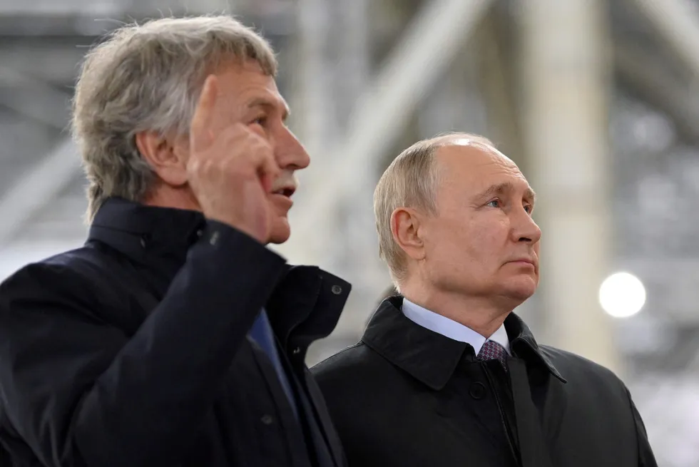 Novatek executive chairman Leonid Mikhelsov (left) and Russian President Vladimir Putin.