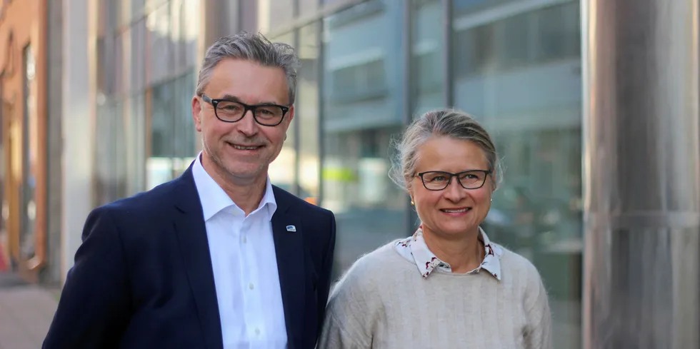 Fiskeri- og sjømatminister Odd Emil Ingebrigtsen og statssekretær Trine Danielsen (begge Høyre) foreslår grep for å sikre eksportinntektene