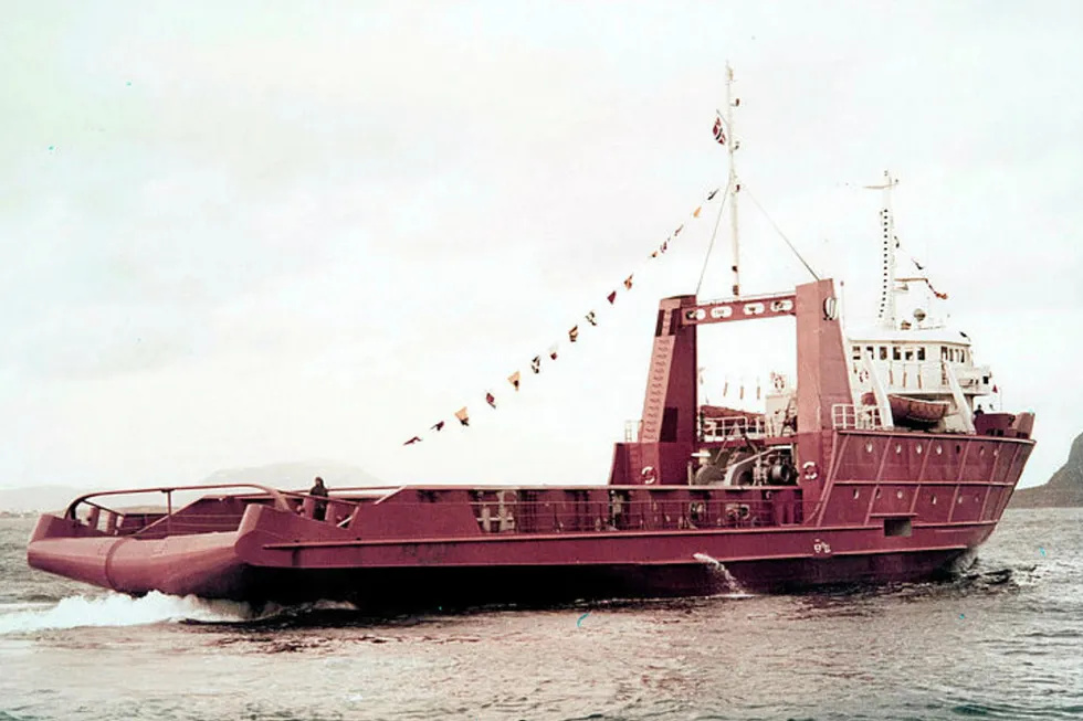 "Rig Pilot", tidenes første, helnorske offshorefartøy.
