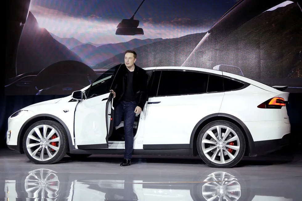 Fra lanseringen av Teslas Model X i september 2015. Foto: Marcio Jose Sanchez / AP / NTB Scanpix