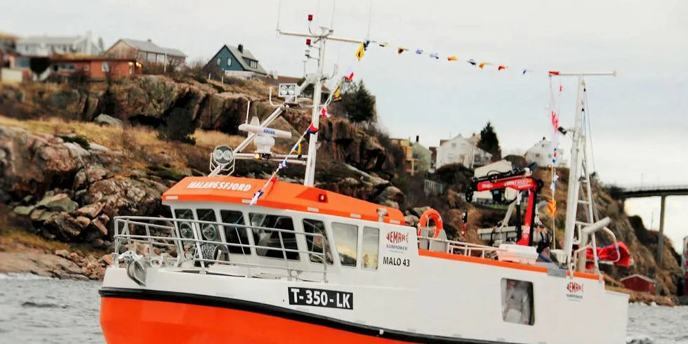 13-METRING: Helt nye «Malangsfjord» kan være en illustrasjon på hvordan en sjark bygget etter en ny grense på 13 meter kan se ut. Båten fra Jemar Norpower ble akkurat ferdig til jul, og er nå kommet i fiske for Botnhamn på Senja.Foto: Nina Ersnes