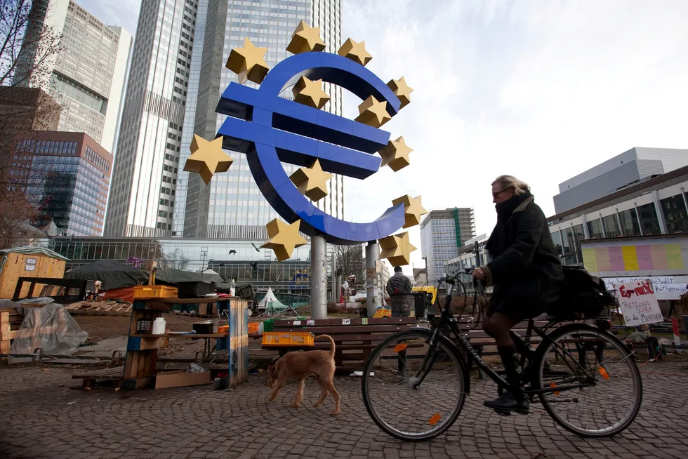 Tenk om 2021 blir året der europeiske aksjer gjør det mye bedre enn amerikanske aksjer, skriver Pål Ringholm. Her den europeiske sentralbanken (ECB) i Frankfurt.