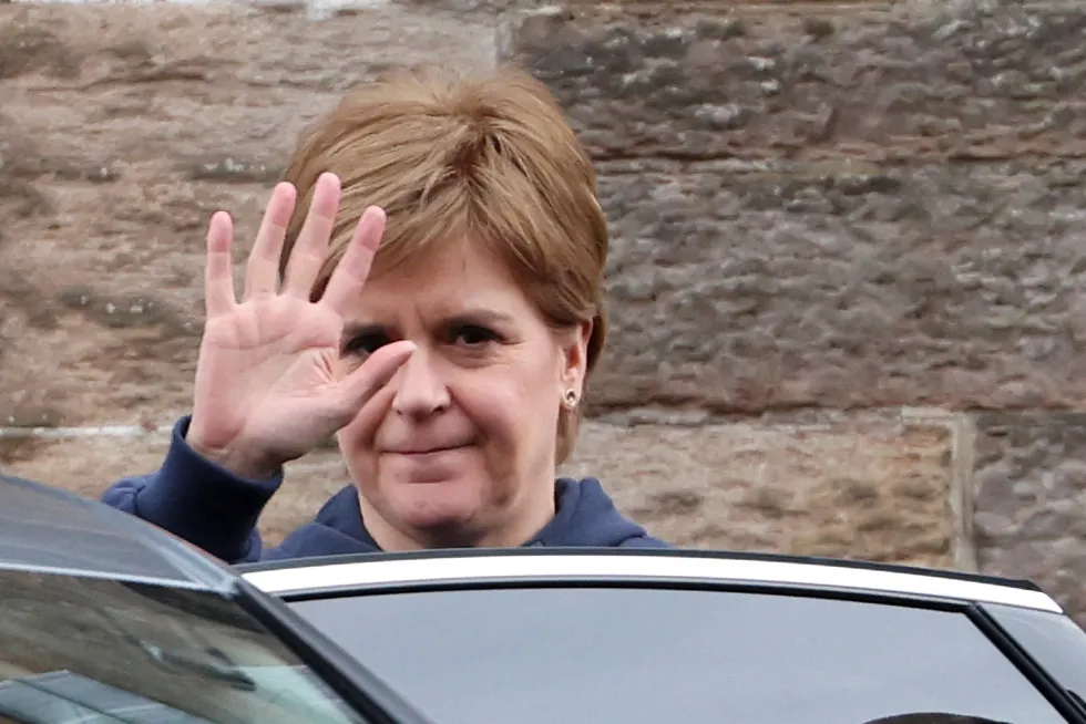 Skottlands førsteminister Nicola Sturgeon sa takk for seg fredag.