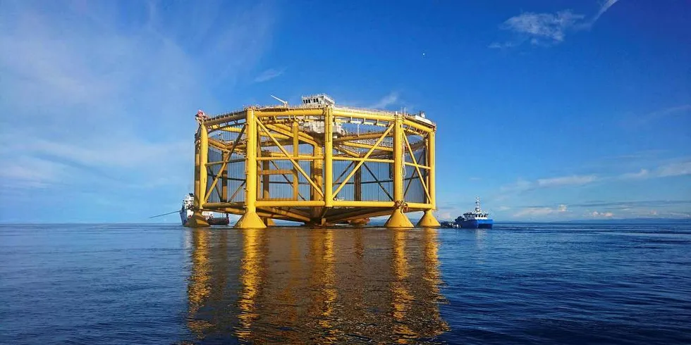 STOR: Verftet som bygget Salmars Ocean Farm skal ha fått kontrakt på bygging av flere slike havmerder.Foto: Håvard Volden