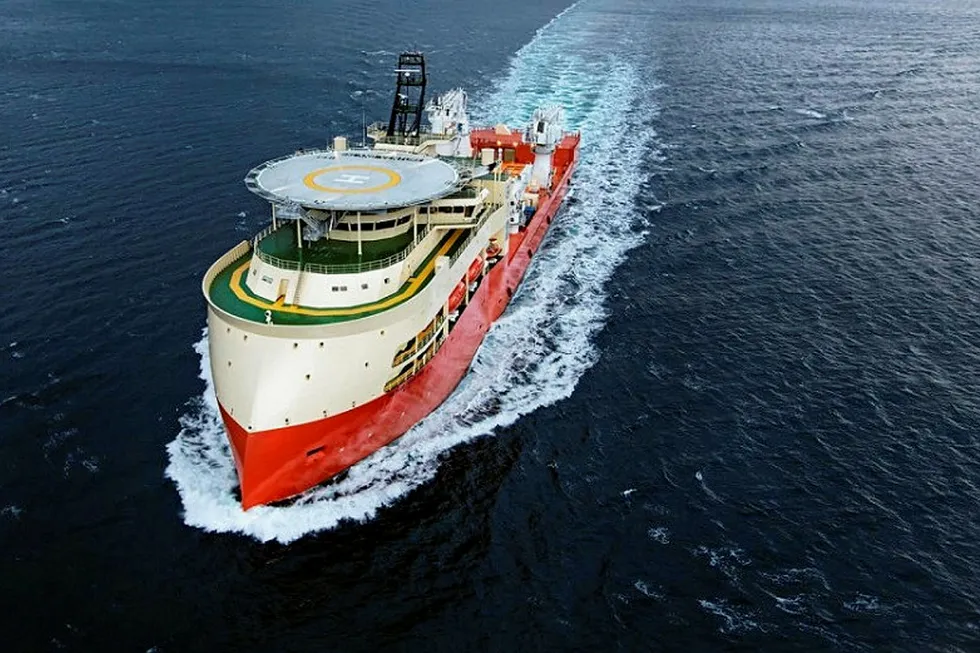 Subsea: offshore service vessel Island Venture