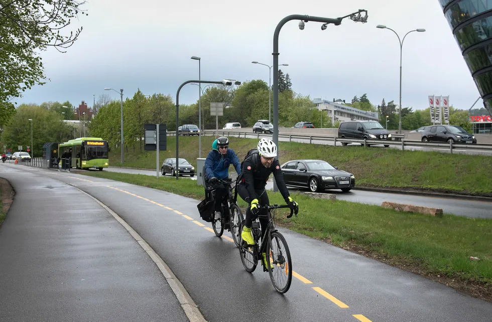 Mesteparten av bompengene i Oslo skal gå til bane, buss og sykkel. Her fra «Tour de Finans» ved Sjølyst.