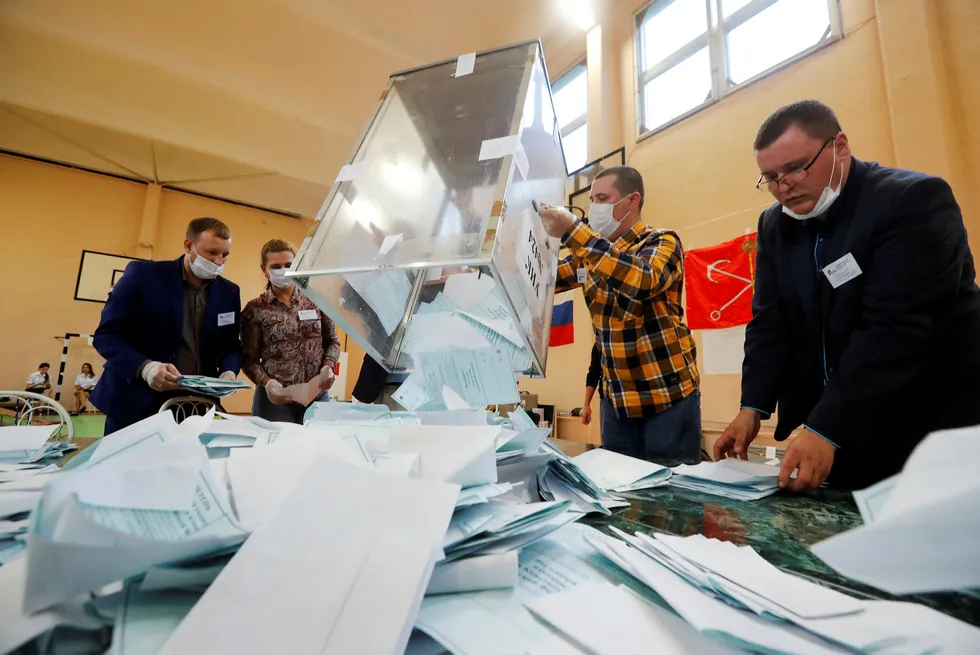 Ballot issues: the Kremlin firmly rejects accusations of wide-spread ballot stuffing at seven-day nationwide vote on constitutional amendments