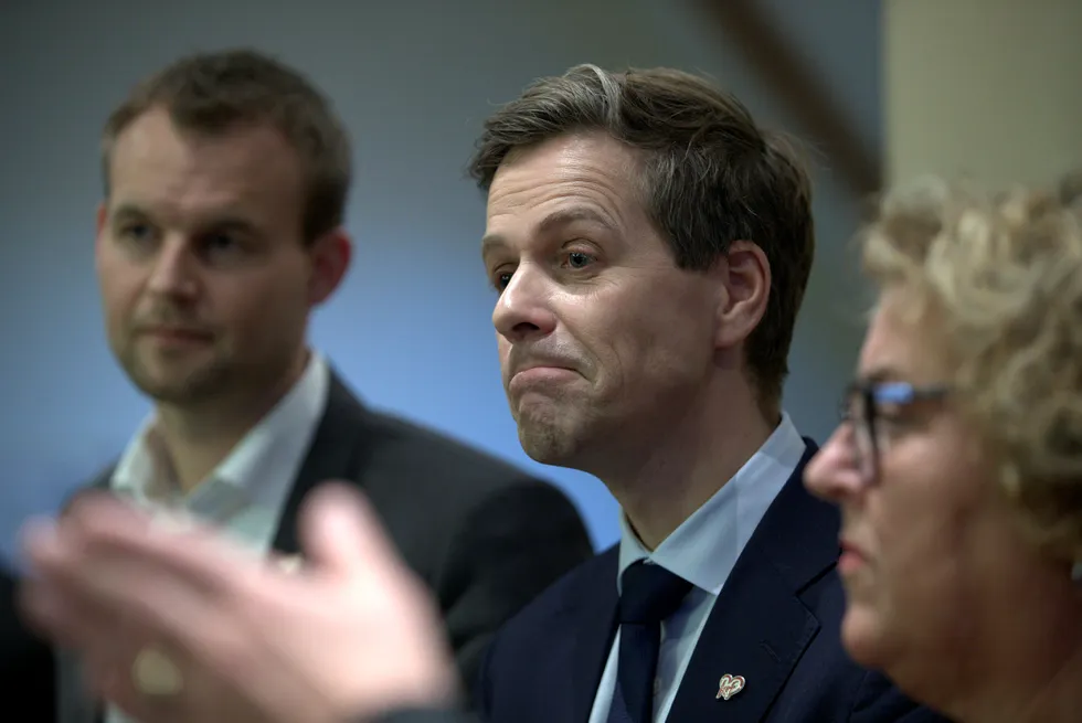 Partileder Knut Arild Hareide (i midten) og nestlederne Kjell Ingolf Ropstad og Olaug Bollestad møtte pressen etter landsstyrets møte.