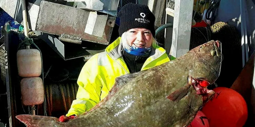 FLERE MED: Selv syntes Susanne Johansen det var skummelt å starte som fisker, men hun valgte å bare hoppe i det.Foto: Privat