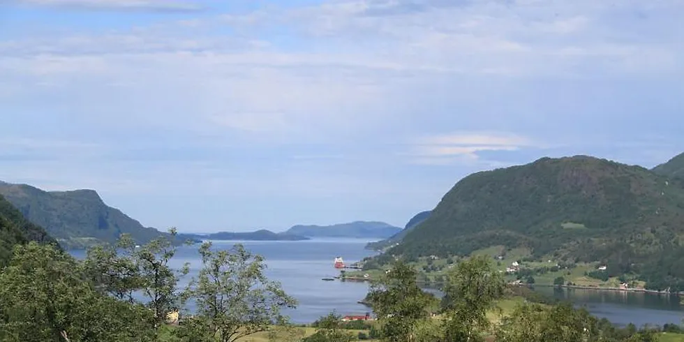 FHL fraråder på det sterkeste at det åpnes for gruvedeponi i Førdefjorden.