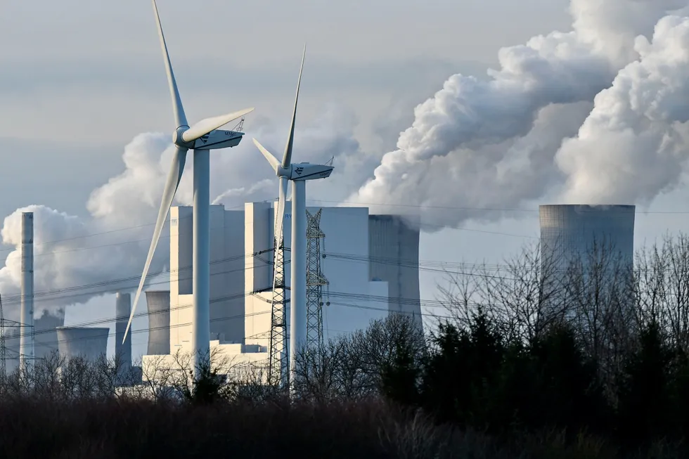 Renewables rise: coal use depleted in Europe last year