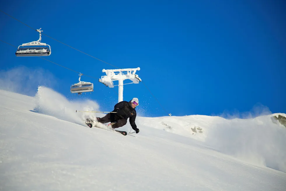 Per Sjönell kjører ski på Skeikampen. Foto: Thomas Kleiven