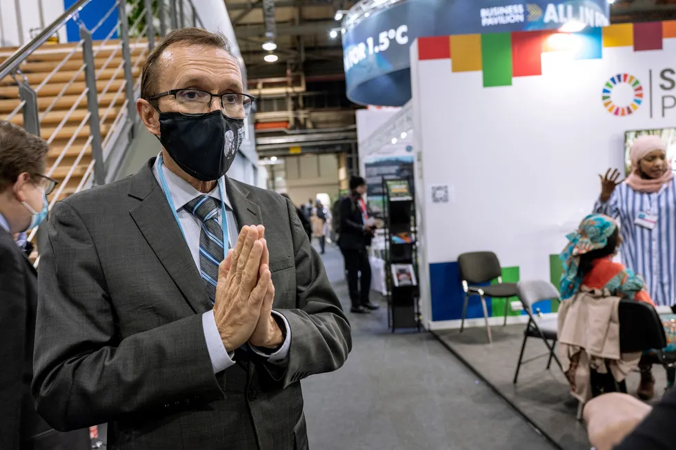 Klima- og miljøminister Espen Barth Eide har sammen med Singapore bidratt til enighet på COP 26 i Glasgow om viktige regler for handel med klimakvoter.