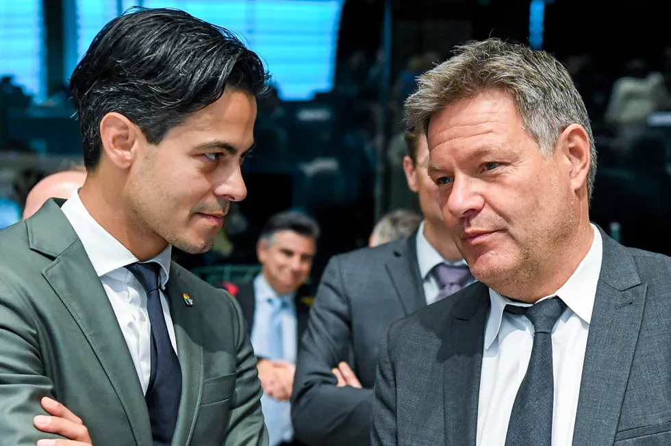Dutch minister for energy and climate policy Rob Jetten (left) and German vice-chancellor Robert Habeck (right).