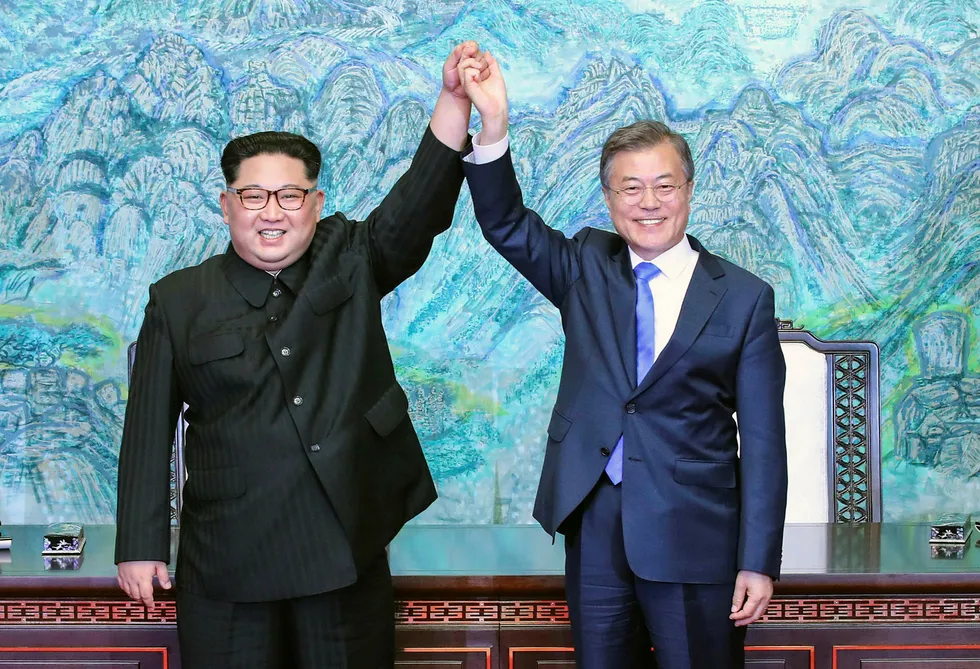 Nord-Koreas leder Kim Jong Un møtte nylig Sør-Koreas president Moon Jae-in i den demilitariserte sonen ved grensen.