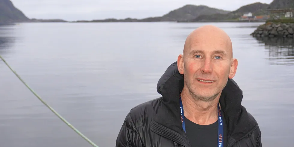 Per Anton Sæther er veterinær og seniorkonsulent i Åkerblå, som er verdens største fiskehelseselskap. Han har 30 års fartstid i havbruksnæringa.
