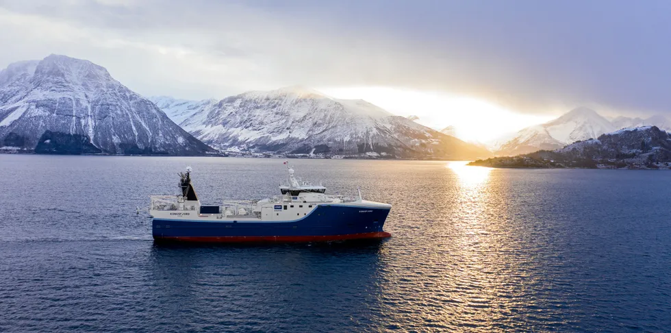 Det var mannskapet om bord på hvitfisk- og reketråleren «Kongsfjord» som fikk et lik i trålen fredag. Funnet ble gjort i Hopendjupet.