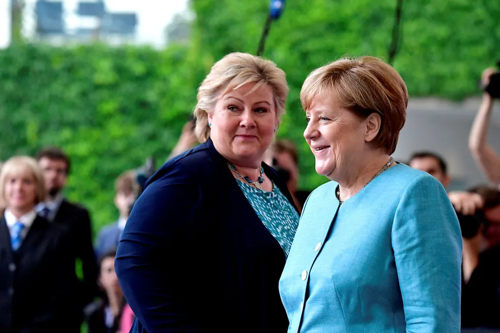 Forbundskansler Angela Merkel inviterte Erna Solberg som spesialgjest under sommerens G20-møte i Hamburg. Foto: Tobias Schwarz/AFP/NTB Scanpix