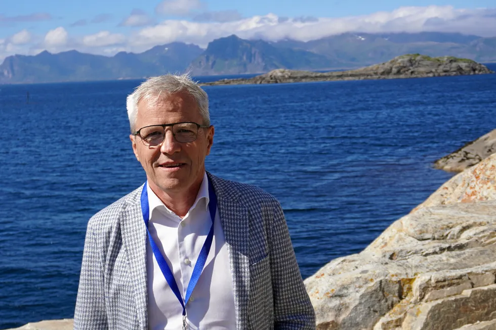 Multigründer Jim Roger Nordly, her i Henningsvær i Norge.