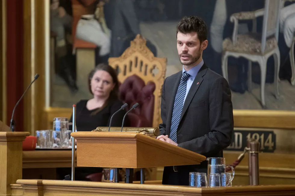 Leder for Rødt og stortingsrepresentant Bjørnar Moxnes vil ha nyvalg på stortingspresident. Foto: Berg-Rusten, Ole