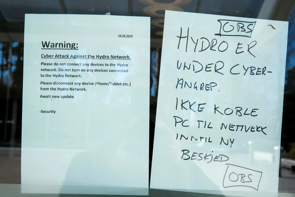 Norsk Hydro varslet 19. mars alle sine ansatte om ikke å slå på PC-en sin siden selskapet var rammet av et dataangrep. Arkivfoto: Terje Pedersen / NTB scanpix