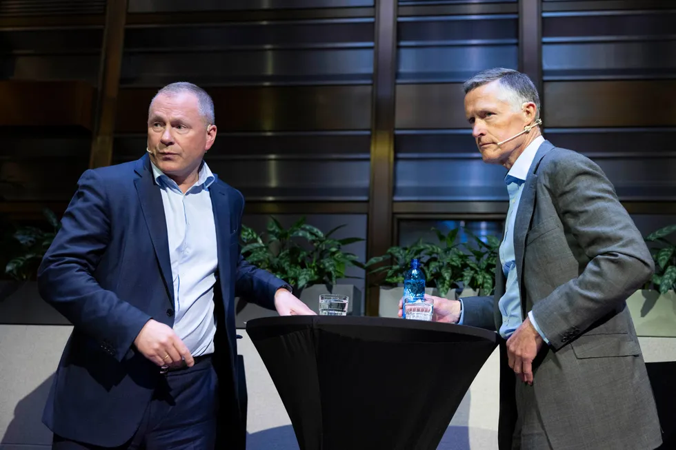 Tirsdag hadde oljefondssjef Nicolai Tangen (til venstre) og Ole Andreas Halvorsen en samtale på Norges Banks årlige investeringskonferanse. DNs fotograf forlot rommet så snart samtalen mellom de to var i gang.