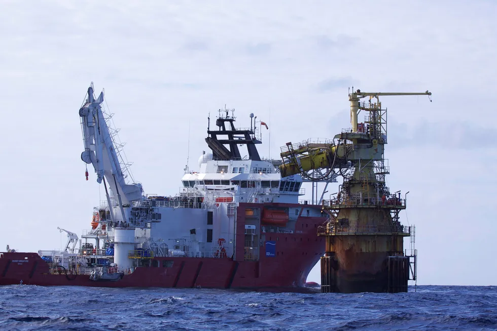 Offshorerederiet Dof og datterselskapet Dof Subsea hentet denne uken inn et lån på 900 millioner kroner i obligasjonsmarkedet. Her Dofs subseafartøy «Skandi Singapore».