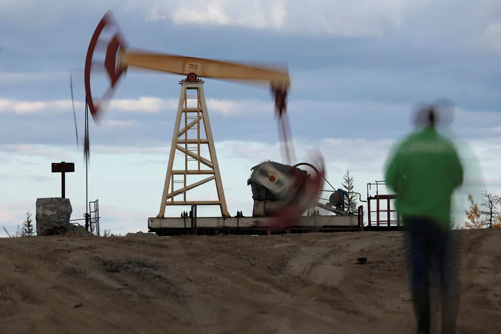 Oljelagrene i USA steg med 3,3 millioner fat i forrige uke. Den uventede lagerbyggingen rystet et allerede nervøst marked. Foto: Dmitry Lovetsky