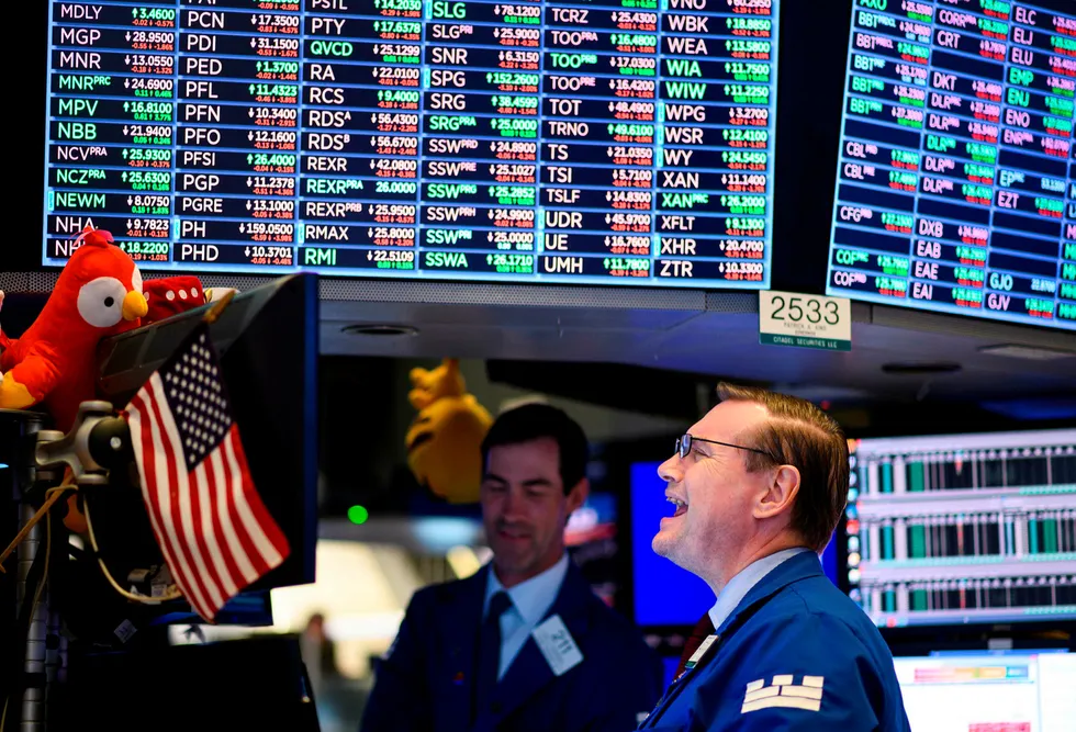De tre nøkkelindeksene på Wall Street har falt i snitt 3,5 prosent den siste måneden. Sydbanks aksjeanalysesjef Jacob Pedersen tror det er nettopp her på Wall Street avkastning blir å finne fremover.
