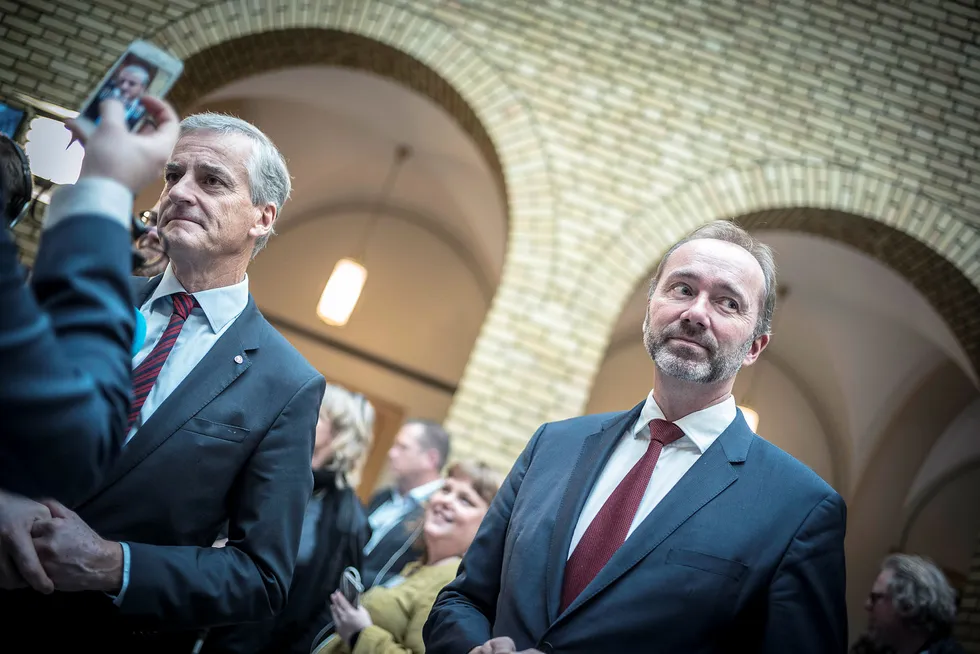 Fra venstre: Arbeiderpartiets leder Jonas Gahr Støre og Arbeiderpartiets finanspolitiske talsmann Trond Giske. Foto: Gunnar Blöndal