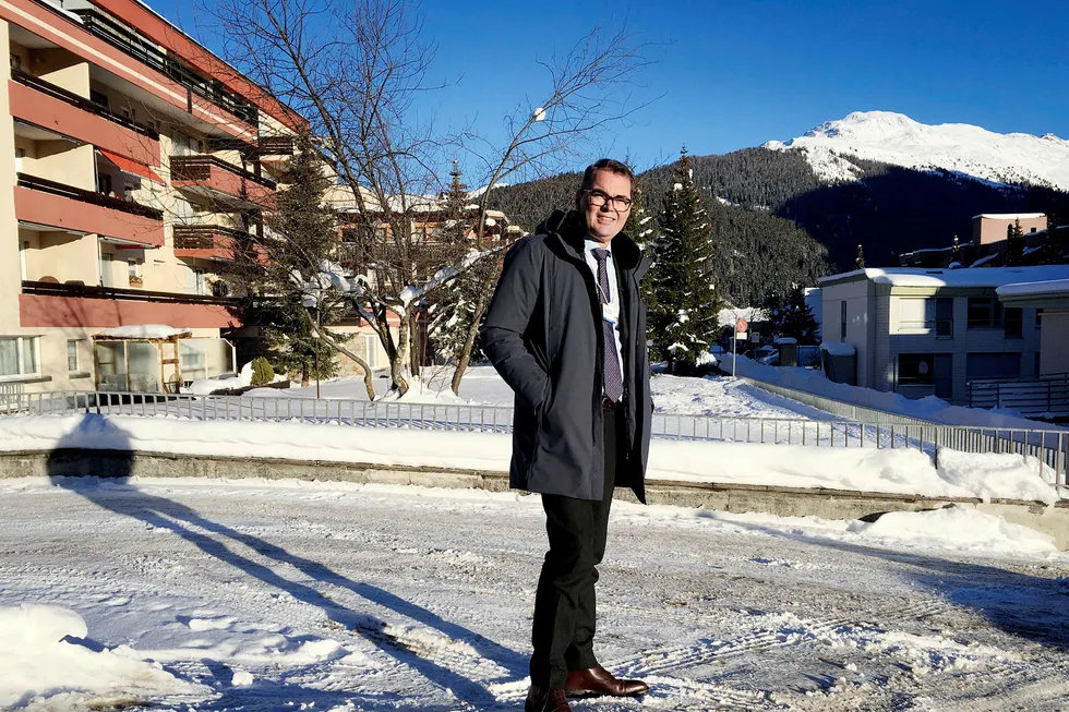 Hydro-sjef Svein Richard Brandtzæg har den siste uken vært på World Economic Forum her i Davos, blant annet for å finne ut hva som skjer i nøkkellandet Kina. Foto: Jostein Løvås