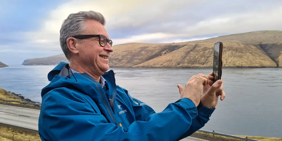 Tidligere fiskeriminister Odd Emil Ingebrigtsen (H) forsøker nå å bli ordfører i Bodø. Han er blant dem som er med Sjømat Norge på tur til Færøyene. – Jeg er på evig jakt etter å finne passende skattenivå, sier han.