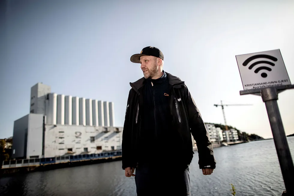 Tronn Hansen trakk seg som redaktør for den omstridte nettsiden Sørlandsnyhetene i mars i fjor. Nettsiden ble opprettet med kontroversen rundt den såkalte kunstsiloen som utgangspunkt.