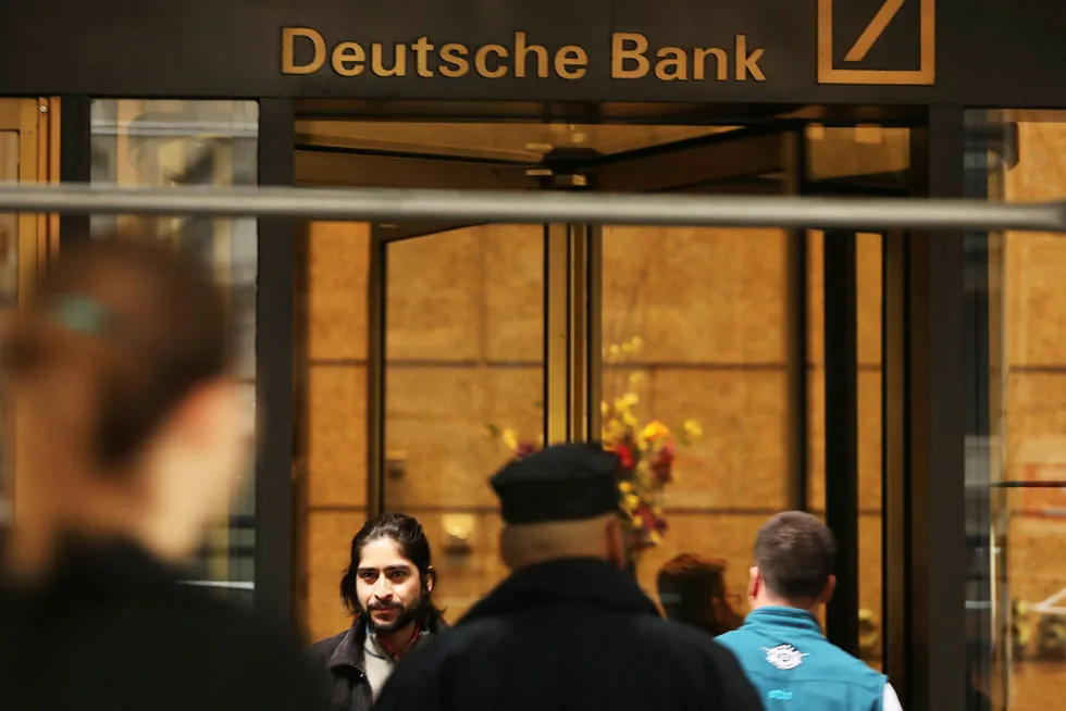 Stemningen er laber i Deutsche Banks hovedkontor i New York.