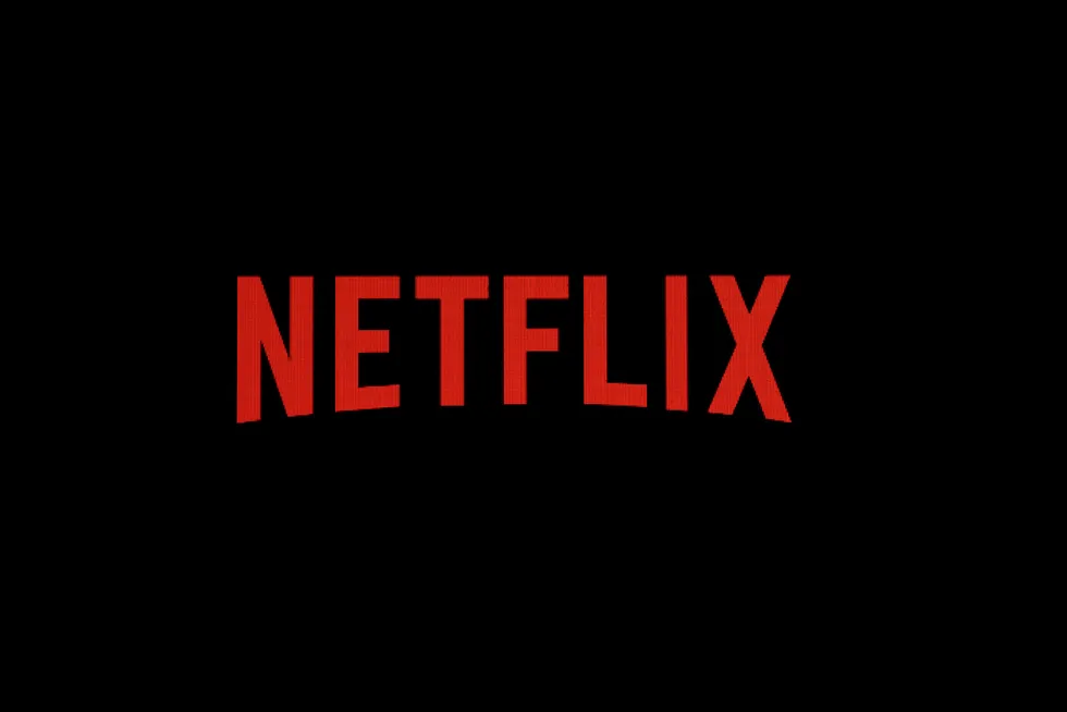 Strømmegiganten Netflix har fjernet saudiaraberes tilgang til en episode av en satirisk programserie etter at myndigheten i landet klaget.