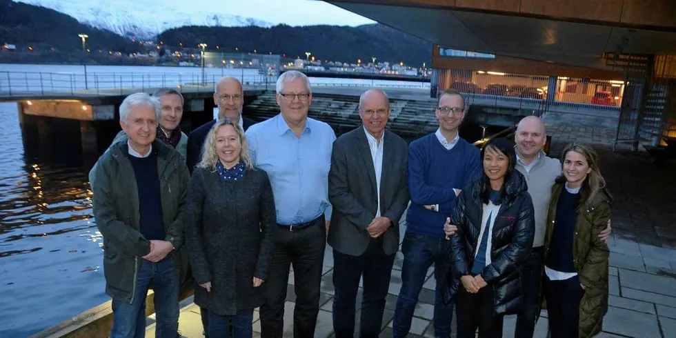 MARKED: Sammen for fiskeri- og oppdrettsforretninger i Vietnam. Fra venstre: Stig Johansen, Normex AS, Arnstein Johansen, CFlow AS, Kari-Anne Lade Gjørvad, Innovasjon Norge Møre og Romsdal Tor Nordbye, Interforum Partners AS Harald Nævdal, Innovasjon Norge Hanoi Tore Karlstad, Advance Business Partners AS Ole Jørgen Aarvik, View Software AS Lien Phuong Dang, Innovasjon Norge Hanoi Arild Aarvik, Carisma Fish AS Lieneke Fjørtoft, Innovasjon NorgeFoto: Einar Lindbæk