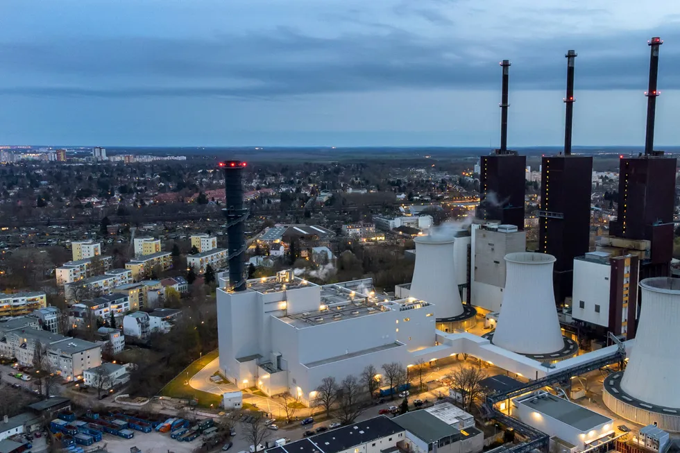 Stenges ned? Den gassdrevne kraftverket Lichterfelde i Berlin. Regjeringen har laget krisepakke for rasjonering.