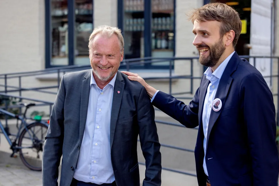 Raymond Johansen (til venstre) og Jan Christian Vestre ber flere rike investere i Oslo, men vil ikke love dem lavere skatter i retur.