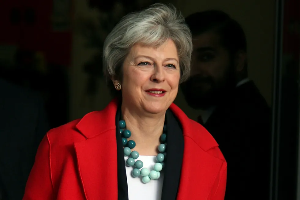 Storbritannias statsminister Theresa May håper Parlamentet vil stemme for skilsmisseavtalen hun har forhandlet fram med EU. Men motstanden mot avtalen er massiv.