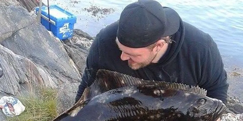 Lasse Bøe fikk seg en meget fin fisk på 20+ i Saltstraumen. Foto: Tone Anette Bøe